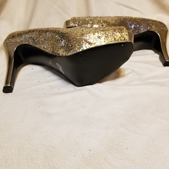 Shoes - Picture 4 of 4